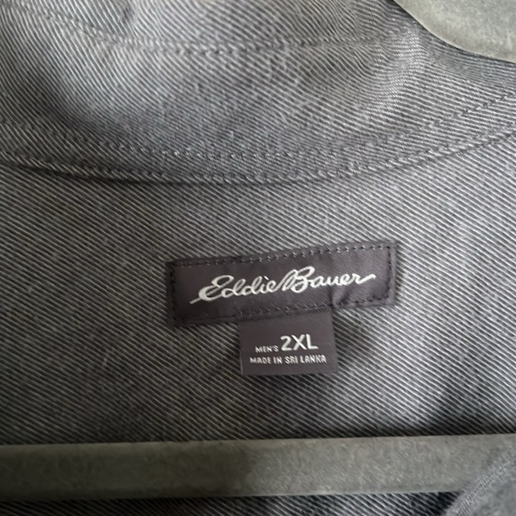 Eddie Bauer men’s button-down - Picture 3 of 6